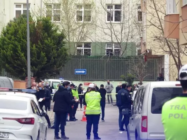 KARTAL'DA AVUKATLIK BÜROSUNDA SİLAHLI SALDIRI : 3 ÖLÜ KARTAL'DA AVUKATLIK BÜROSUNDA SİLAHLI SALDIRI : 3 ÖLÜ