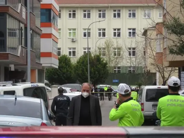 KARTAL'DA AVUKATLIK BÜROSUNDA SİLAHLI SALDIRI : 3 ÖLÜ KARTAL'DA AVUKATLIK BÜROSUNDA SİLAHLI SALDIRI : 3 ÖLÜ