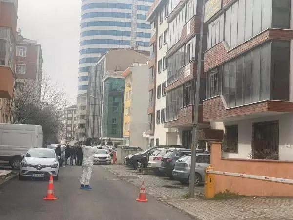 KARTAL'DA AVUKATLIK BÜROSUNDA SİLAHLI SALDIRI : 3 ÖLÜ KARTAL'DA AVUKATLIK BÜROSUNDA SİLAHLI SALDIRI : 3 ÖLÜ