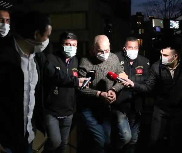 Kartal'da avukatlık bürosunda silahlı saldırı: 4 ölü; 1 yaralı Kartal'da avukatlık bürosunda silahlı saldırı: 4 ölü; 1 yaralı
