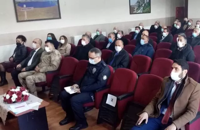 Kaymakam İnam, muhtarlarla buluştu Kaymakam İnam, muhtarlarla buluştu