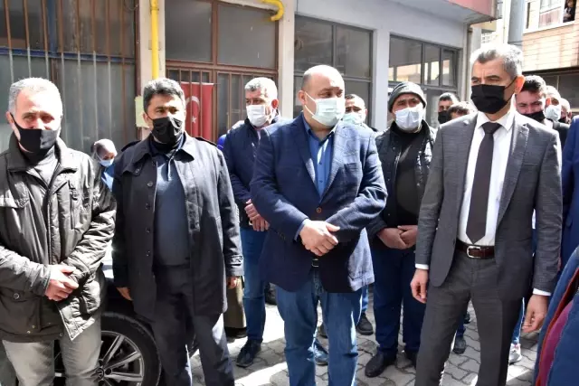 Kaza kurbanı genç Beyza gözyaşlarıyla toprağa verildi Kaza kurbanı genç Beyza gözyaşlarıyla toprağa verildi
