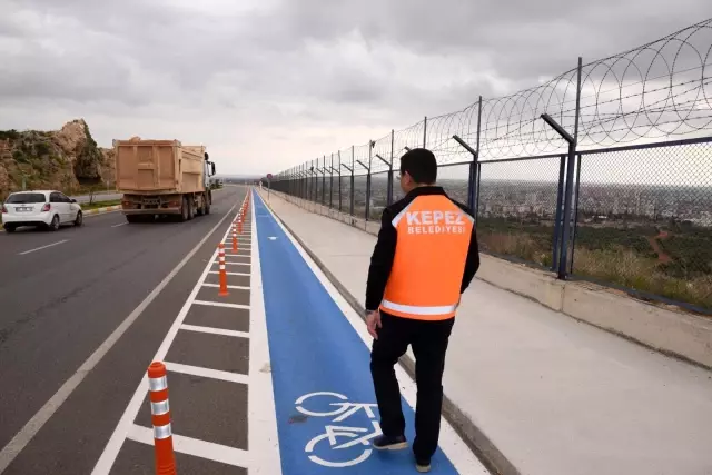 Kepez'de bisiklet yolu ağı genişletiliyor Kepez'de bisiklet yolu ağı genişletiliyor
