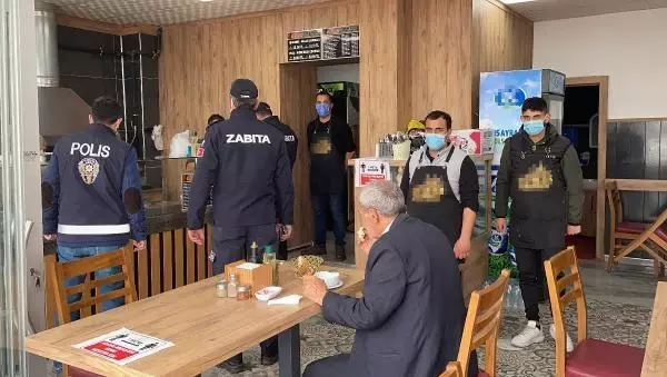 EDİRNE Keşan'da polis ve zabıtanın koronavirüs denetimleri sürüyor EDİRNE Keşan'da polis ve zabıtanın koronavirüs denetimleri sürüyor
