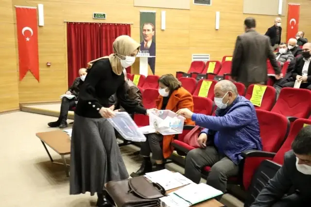 Komisyon üyeleri meclis toplantısında belirlendi Komisyon üyeleri meclis toplantısında belirlendi