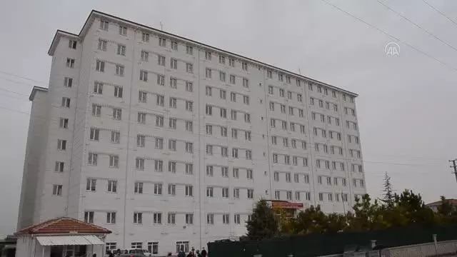 Kovid-19 testi pozitif çıkan yolcunun bulunduğu otobüsteki 16 kişi karantinaya alındı Kovid-19 testi pozitif çıkan yolcunun bulunduğu otobüsteki 16 kişi karantinaya alındı