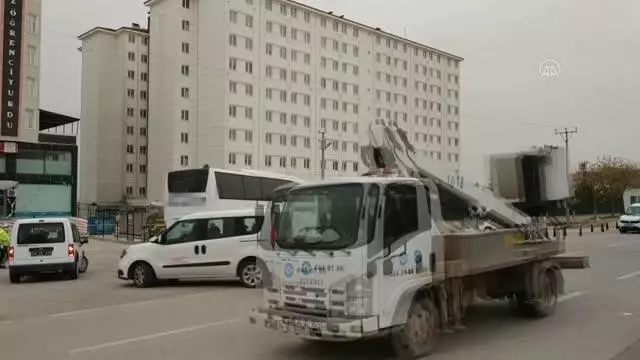Kovid-19 testi pozitif çıkan yolcunun bulunduğu otobüsteki 16 kişi karantinaya alındı Kovid-19 testi pozitif çıkan yolcunun bulunduğu otobüsteki 16 kişi karantinaya alındı