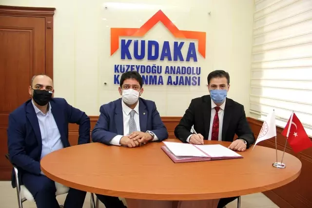 KUDAKA'dan Erzurum'daki yöresel ürünlere markalaşma ve pazarlama desteği KUDAKA'dan Erzurum'daki yöresel ürünlere markalaşma ve pazarlama desteği