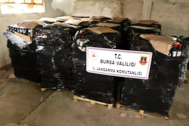 Kümes görünümlü kaçak içki imalatına baskın Kümes görünümlü kaçak içki imalatına baskın