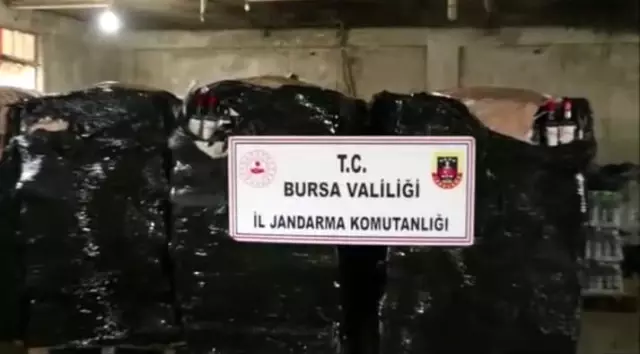Kümes görünümlü kaçak içki imalatına baskın Kümes görünümlü kaçak içki imalatına baskın