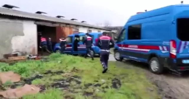 Kümes görünümlü kaçak içki imalatına baskın Kümes görünümlü kaçak içki imalatına baskın