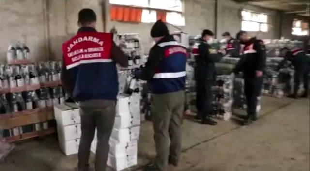 Kümes görünümlü kaçak içki imalatına baskın Kümes görünümlü kaçak içki imalatına baskın