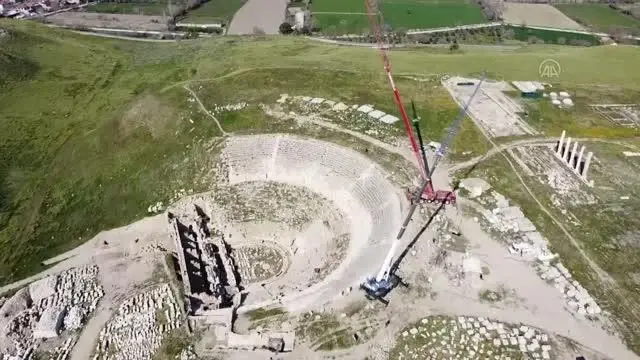 Laodikya Antik Tiyatrosu, 1600 yıllık hasretin ardından izleyicilerini ağırlamak için gün sayıyor Laodikya Antik Tiyatrosu, 1600 yıllık hasretin ardından izleyicilerini ağırlamak için gün sayıyor