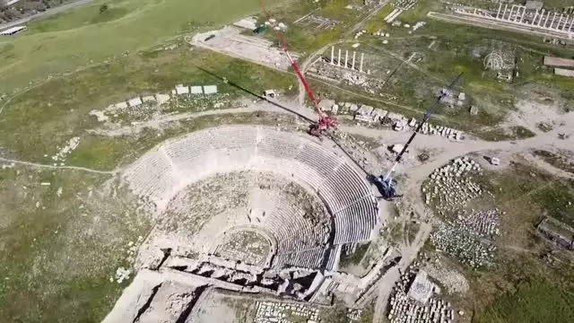 Laodikya Antik Tiyatrosu, 1600 yıllık hasretin ardından izleyicilerini ağırlamak için gün sayıyor Laodikya Antik Tiyatrosu, 1600 yıllık hasretin ardından izleyicilerini ağırlamak için gün sayıyor