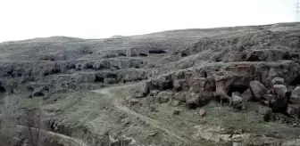 Doğu Anadolu: Son dakika haberleri! 'MADAVANS VADİSİ'NİN 400 MAĞARASI DÜNYAYA TANITILACAK Doğu Anadolu: Son dakika haberleri! 'MADAVANS VADİSİ'NİN 400 MAĞARASI DÜNYAYA TANITILACAK