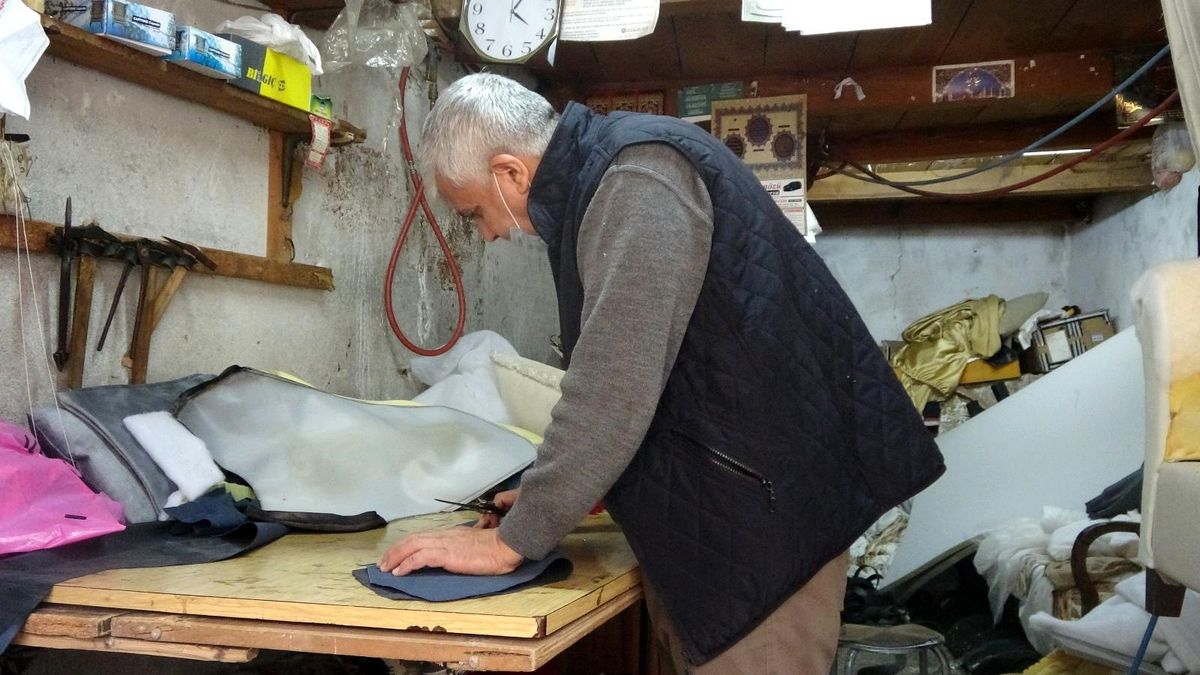 Mesleğini yarım asırdır ilk günkü hevesle yapıyor