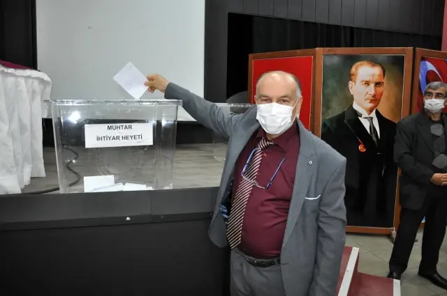 Milas'ta Mahalle Muhtarlığı Derneği'nin seçimi yapıldı Milas'ta Mahalle Muhtarlığı Derneği'nin seçimi yapıldı