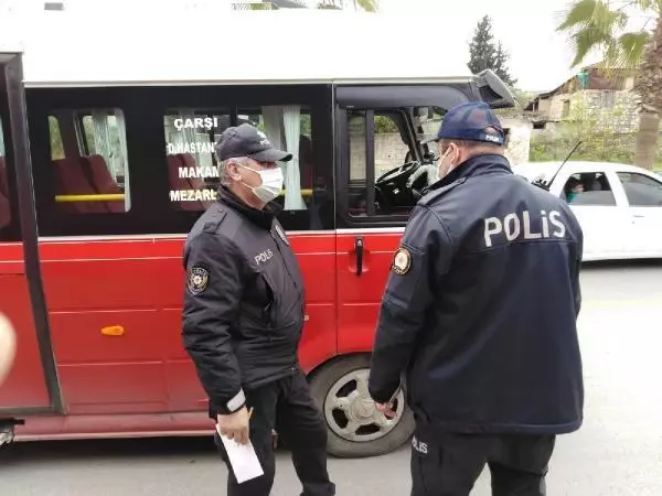 Minibüs sürücüsü tabancayla ayaklarından vuruldu Minibüs sürücüsü tabancayla ayaklarından vuruldu