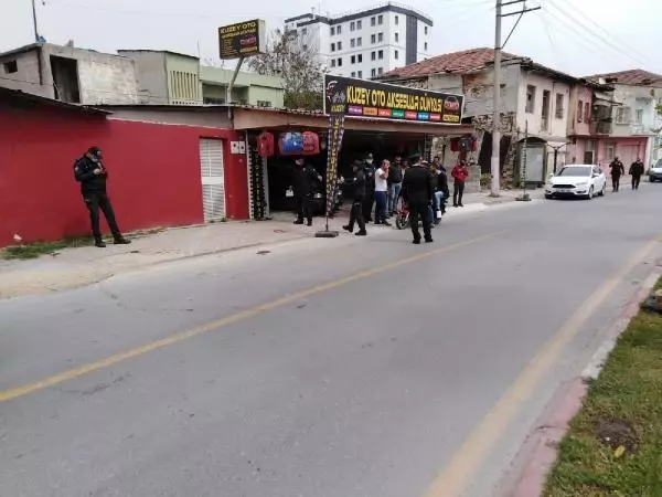 Minibüs sürücüsü tabancayla ayaklarından vuruldu Minibüs sürücüsü tabancayla ayaklarından vuruldu