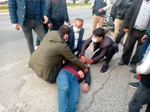ADIYAMAN MOTOSİKLET YAYALARA ÇARPTI 4 YARALI ADIYAMAN MOTOSİKLET YAYALARA ÇARPTI 4 YARALI