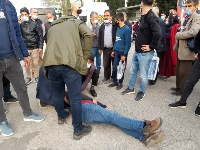 Adıyaman'da motosiklet yayalara çarptı: 1'i ağır 4 yaralı Adıyaman'da motosiklet yayalara çarptı: 1'i ağır 4 yaralı