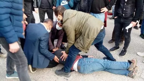 ADIYAMAN MOTOSİKLET YAYALARA ÇARPTI 4 YARALI ADIYAMAN MOTOSİKLET YAYALARA ÇARPTI 4 YARALI