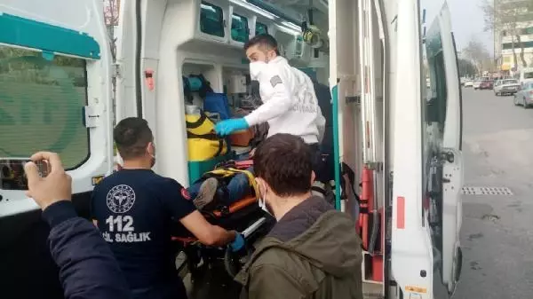 ADIYAMAN MOTOSİKLET YAYALARA ÇARPTI 4 YARALI ADIYAMAN MOTOSİKLET YAYALARA ÇARPTI 4 YARALI
