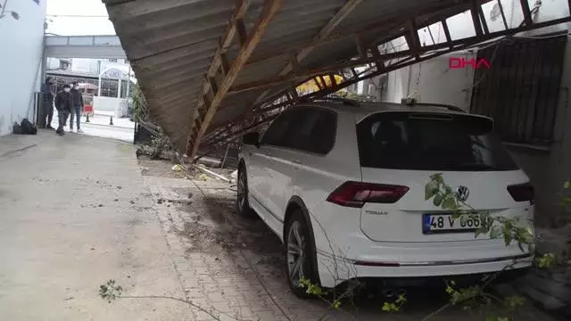 MUĞLA BODRUM'DA 'FIRTINA' GÜNLÜK YAŞAMI OLUMSUZ ETKİLEDİ MUĞLA BODRUM'DA 'FIRTINA' GÜNLÜK YAŞAMI OLUMSUZ ETKİLEDİ