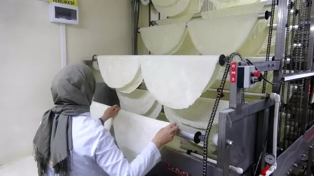 Oğluna sebzeli erişte yaptı, hayatı değişti Oğluna sebzeli erişte yaptı, hayatı değişti