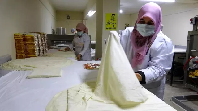 Oğluna sebzeli erişte yaptı, hayatı değişti Oğluna sebzeli erişte yaptı, hayatı değişti