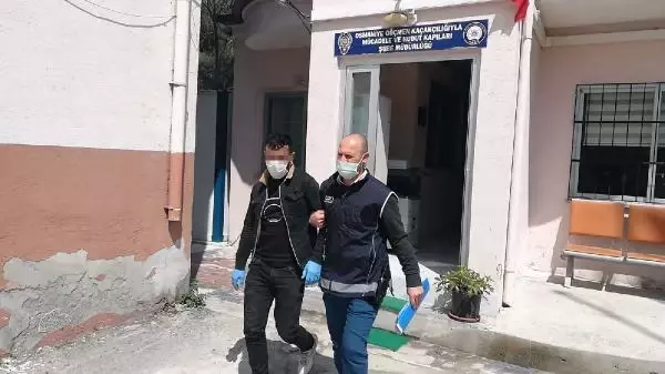 Osmaniye'de Türkiye'ye giriş yasağı bulunan Suriyeli yakalandı Osmaniye'de Türkiye'ye giriş yasağı bulunan Suriyeli yakalandı