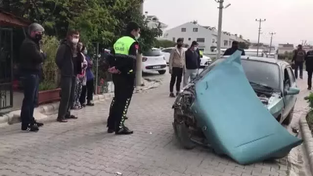 Otomobille çarpışan motosikletteki 2 kişi yaralandı Otomobille çarpışan motosikletteki 2 kişi yaralandı