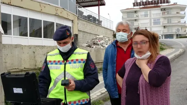(ÖZEL)Park halindeki araca çarpan kadın sürücü 'Kronik astımım' dedi, 2.47 promil alkollü çıktı (ÖZEL)Park halindeki araca çarpan kadın sürücü 'Kronik astımım' dedi, 2.47 promil alkollü çıktı