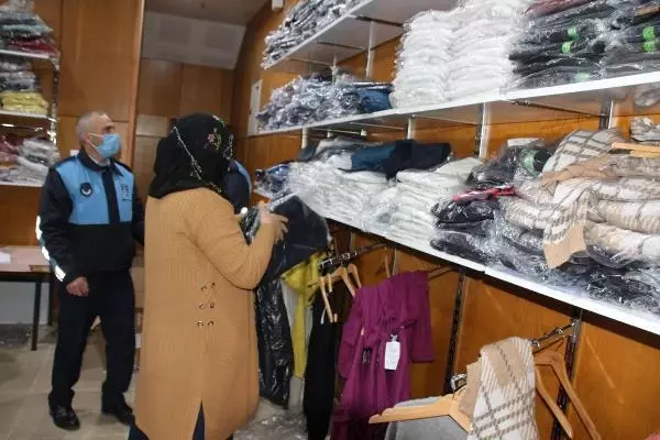 RAMAZAN ÖNCESİ 4 BİN KİŞİYE GİYECEK YARDIMI RAMAZAN ÖNCESİ 4 BİN KİŞİYE GİYECEK YARDIMI