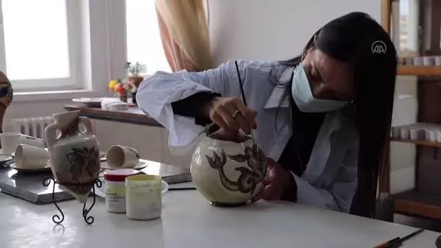 Roma dönemi mozaikleri elbise ve aksesuarlara nakşediliyor Roma dönemi mozaikleri elbise ve aksesuarlara nakşediliyor