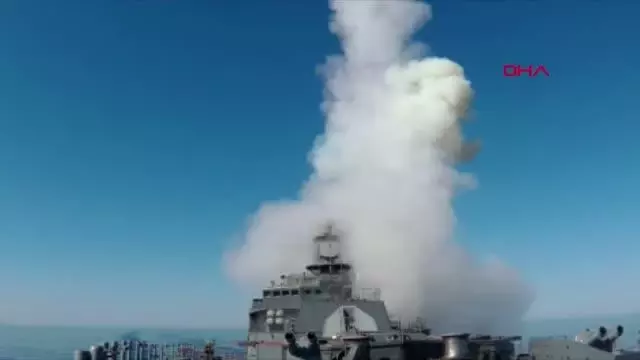 Rus Mareşal Shaposhnikov fırkateyni Kalibr füzesini test etti Rus Mareşal Shaposhnikov fırkateyni Kalibr füzesini test etti