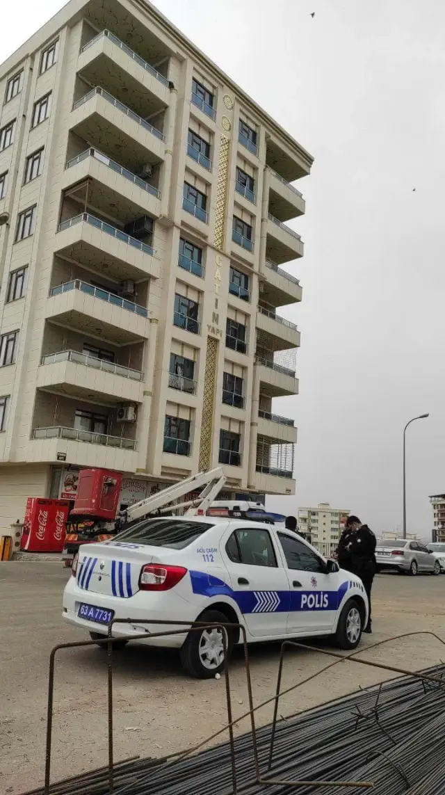 Şanlıurfa'da evde çıkan yangında bir kadın öldü, çocuğu ağır yaralandı Şanlıurfa'da evde çıkan yangında bir kadın öldü, çocuğu ağır yaralandı