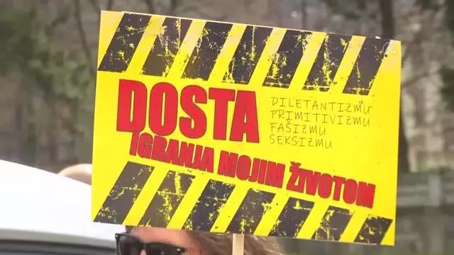Son dakika haberleri: SARAYBOSNA - Bosna Hersek'te hükümetin salgınla mücadelede yetersiz kalması protesto edildi Son dakika haberleri: SARAYBOSNA - Bosna Hersek'te hükümetin salgınla mücadelede yetersiz kalması protesto edildi