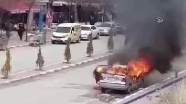 Seyir halindeki otomobil yandı Seyir halindeki otomobil yandı