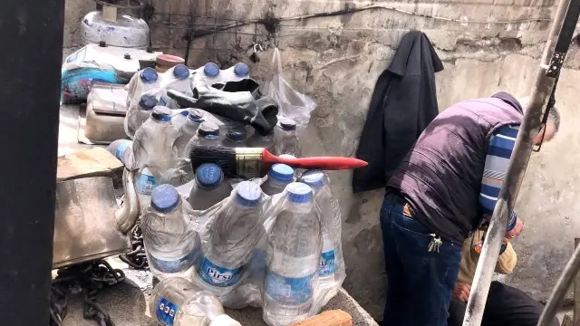 Simitçinin ekmek teknesini kundakladı Simitçinin ekmek teknesini kundakladı