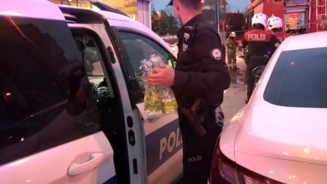 Şişli'de korku dolu anlar: Boynuna benzin dolu şişe bağladı, intihara kalkıştı Şişli'de korku dolu anlar: Boynuna benzin dolu şişe bağladı, intihara kalkıştı