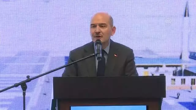 Soylu: 'O bildiri, bizi dünyanın bu düzenine teslim etmek isteyenler tarafından sufle edilmiş bir bildiridir' Soylu: 'O bildiri, bizi dünyanın bu düzenine teslim etmek isteyenler tarafından sufle edilmiş bir bildiridir'
