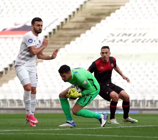 Süper Lig: Fatih Karagümrük: 0 Atakaş Hatayspor: 0 (İlk yarı) Süper Lig: Fatih Karagümrük: 0 Atakaş Hatayspor: 0 (İlk yarı)