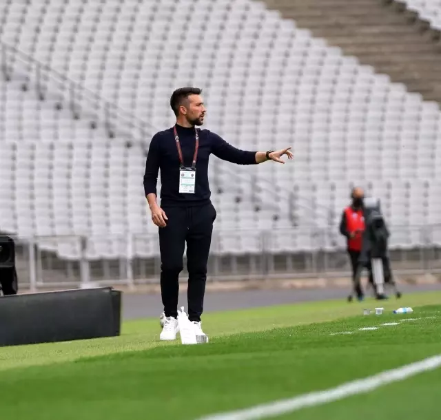 Süper Lig: Fatih Karagümrük: 0 Atakaş Hatayspor: 0 (İlk yarı) Süper Lig: Fatih Karagümrük: 0 Atakaş Hatayspor: 0 (İlk yarı)