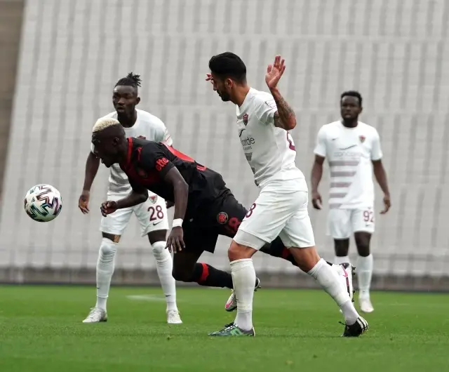 Süper Lig: Fatih Karagümrük: 0 Atakaş Hatayspor: 0 (İlk yarı) Süper Lig: Fatih Karagümrük: 0 Atakaş Hatayspor: 0 (İlk yarı)