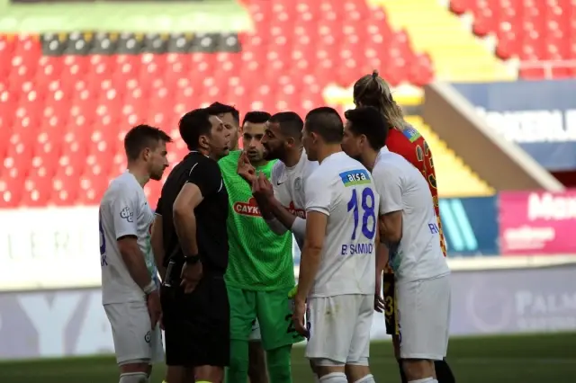Süper Lig: Göztepe: 2 - Çaykur Rizespor: 0 (Maç sonucu) Süper Lig: Göztepe: 2 - Çaykur Rizespor: 0 (Maç sonucu)