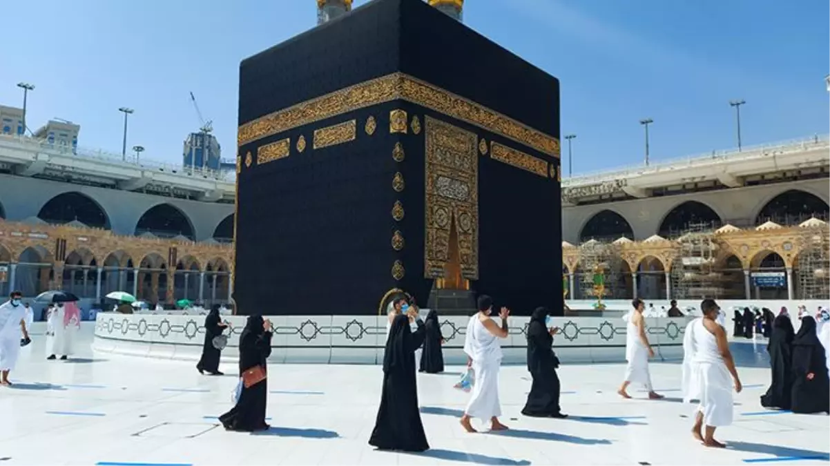 Suudi Arabistan'dan yeni karar: Yalnızca aşı olmuş ya da korona geçirmiş kişiler umre ziyareti yapabilecek