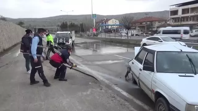 Taşova'da kamyonet ile otomobil çarpıştı: 2 yaralı Taşova'da kamyonet ile otomobil çarpıştı: 2 yaralı