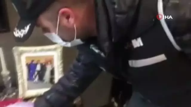 Tefecilik yapan şebekeye operasyon: 5 şüpheli yakalandı Tefecilik yapan şebekeye operasyon: 5 şüpheli yakalandı