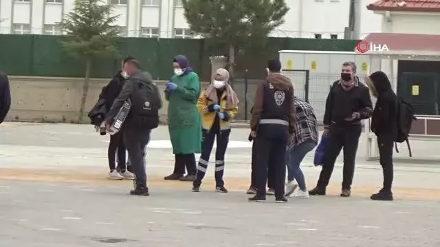 Testi pozitif çıkan yolcunun bulunduğu otobüsteki 20 kişi karantinaya alındı Testi pozitif çıkan yolcunun bulunduğu otobüsteki 20 kişi karantinaya alındı